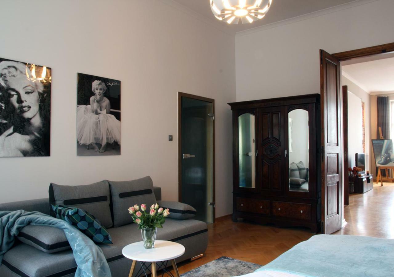 Marilyn Apartment Łódź Buitenkant foto